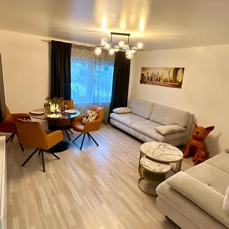 2 Mit Garten Apartamento