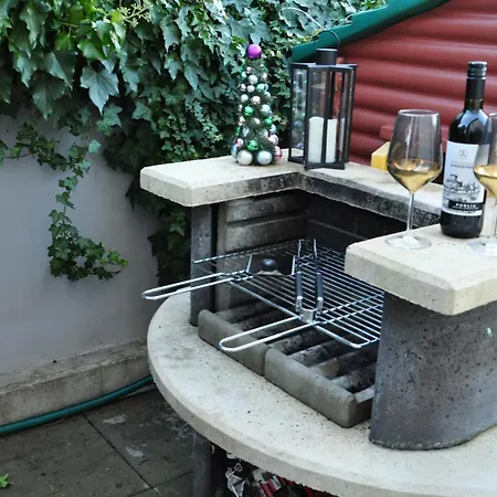 2 Mit Garten Und Grill