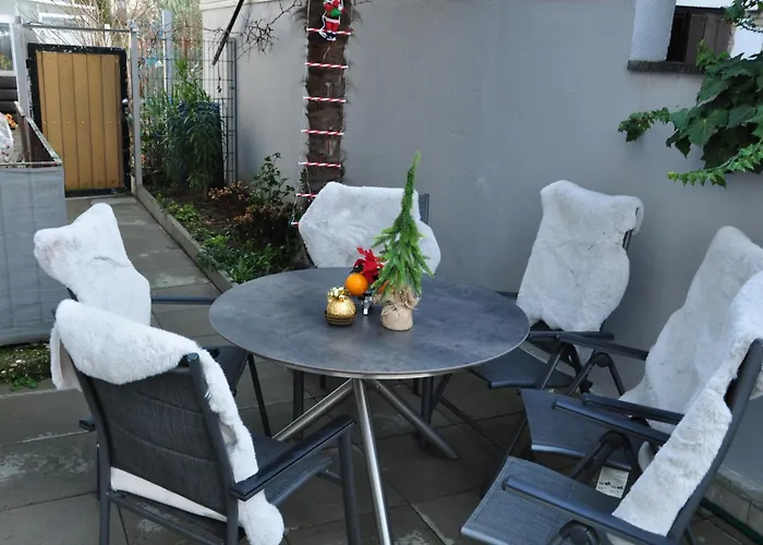 2 Mit Garten 公寓 *